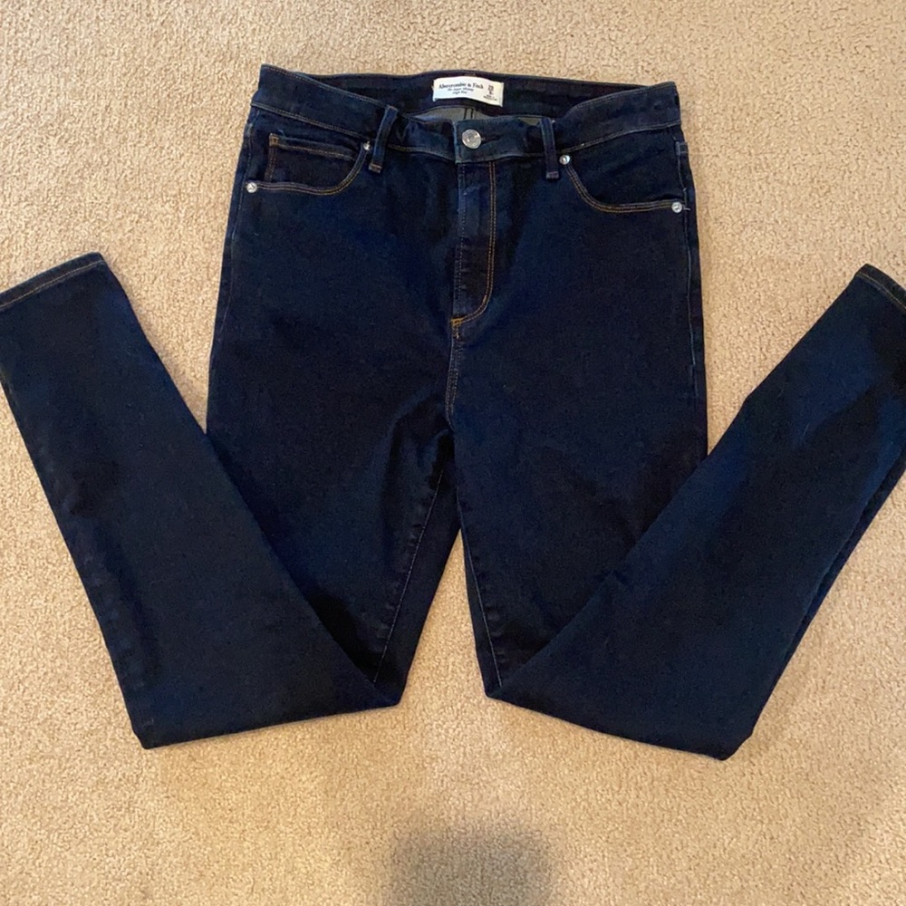 Abercrombie and Fitch super skinny high rise jeans - Picture 5 of 5